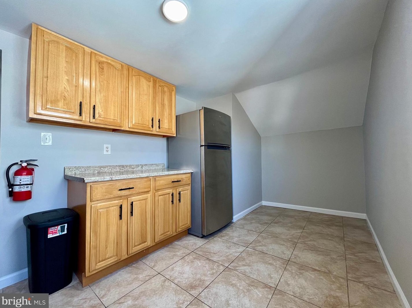 208 Homecrest Ave #apt 2, Trenton, NJ 08638