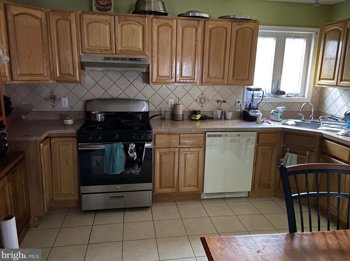 1 1/2 Emory Ave, Trenton, NJ 08611