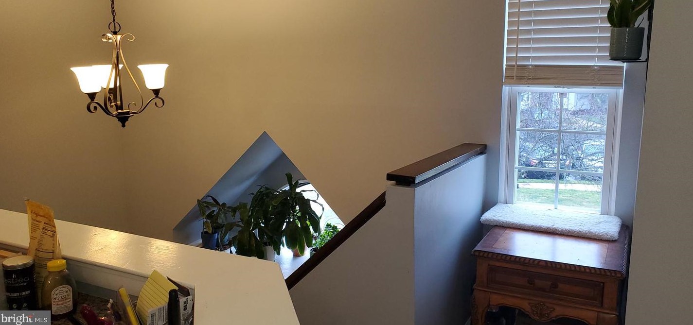 89 Pinewood Dr, Trenton, NJ 08690