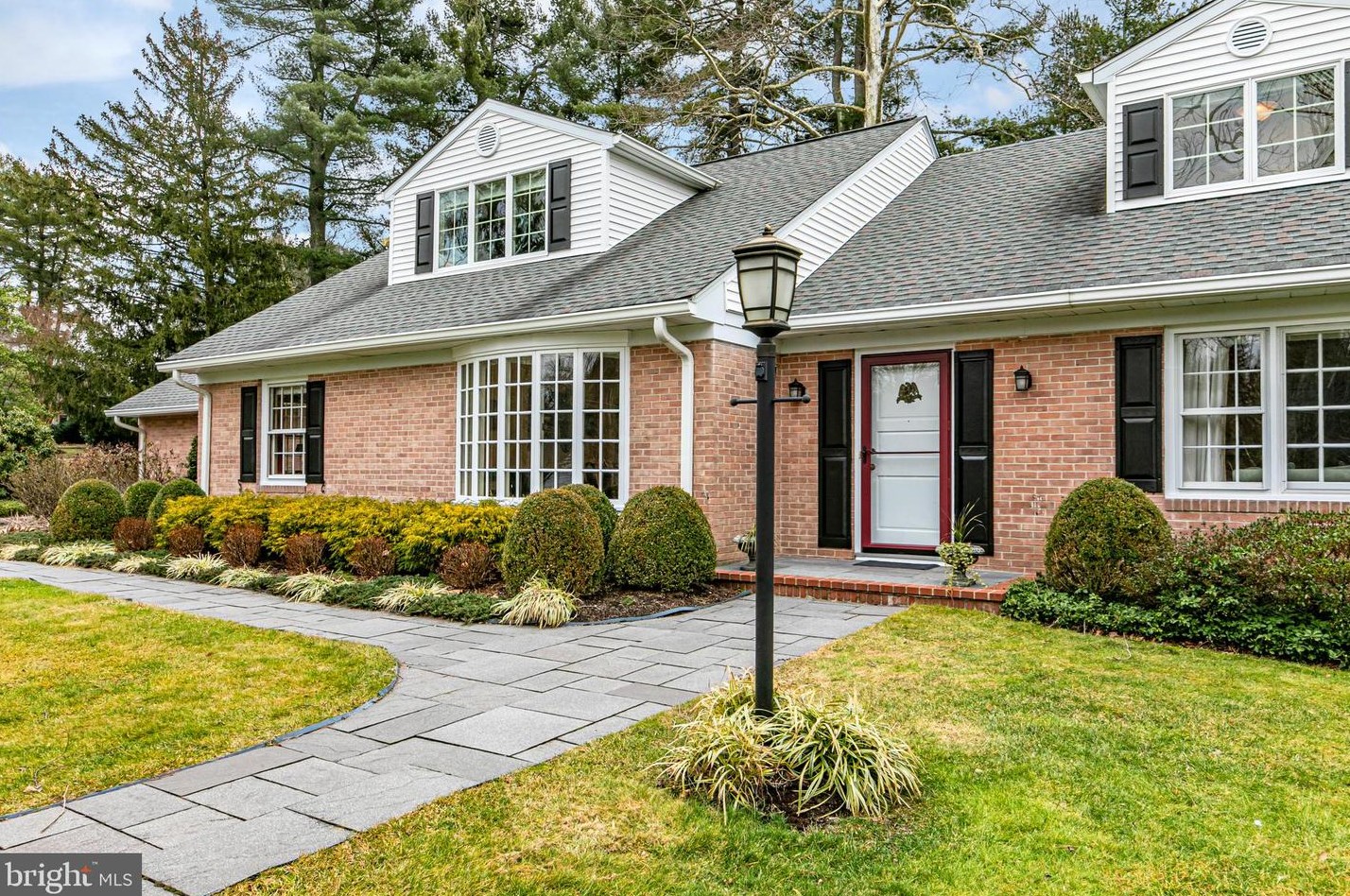 84 Parkside Dr, Princeton, NJ 08540