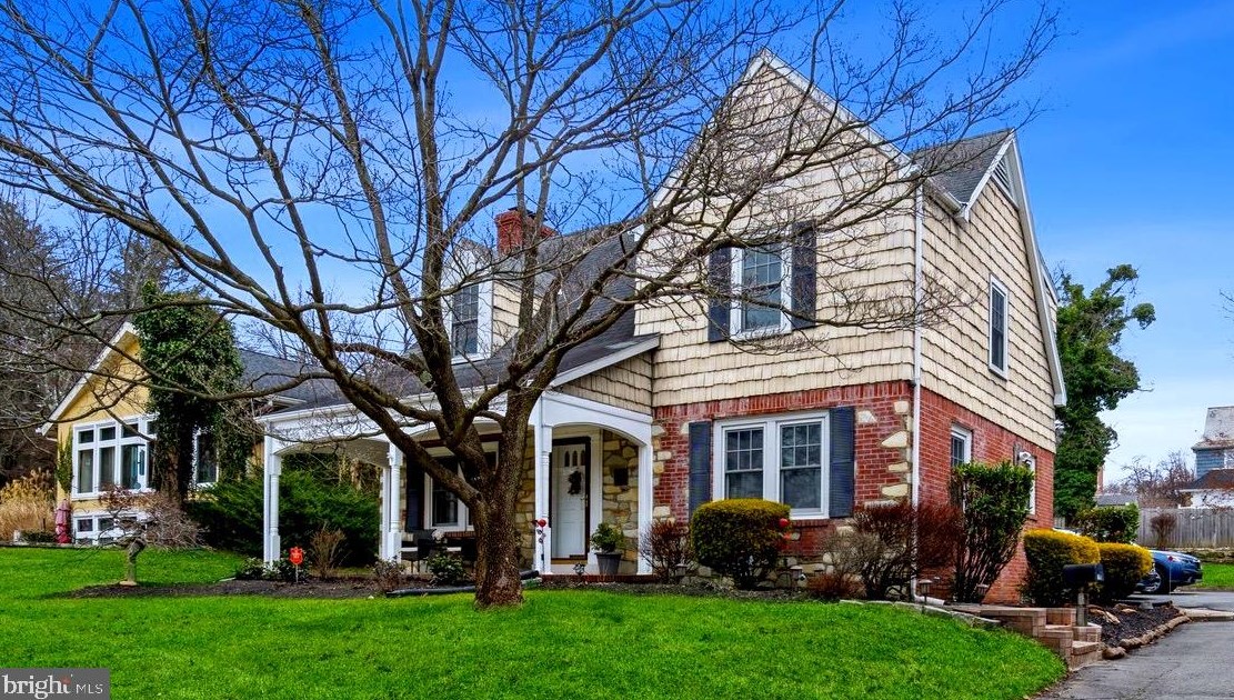 16 Renfrew Ave, Trenton, NJ 08618