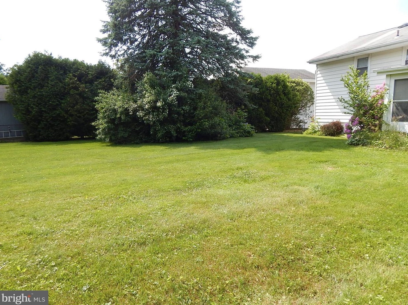 73 Winding Way, Trenton NJ 08620-2626 exterior