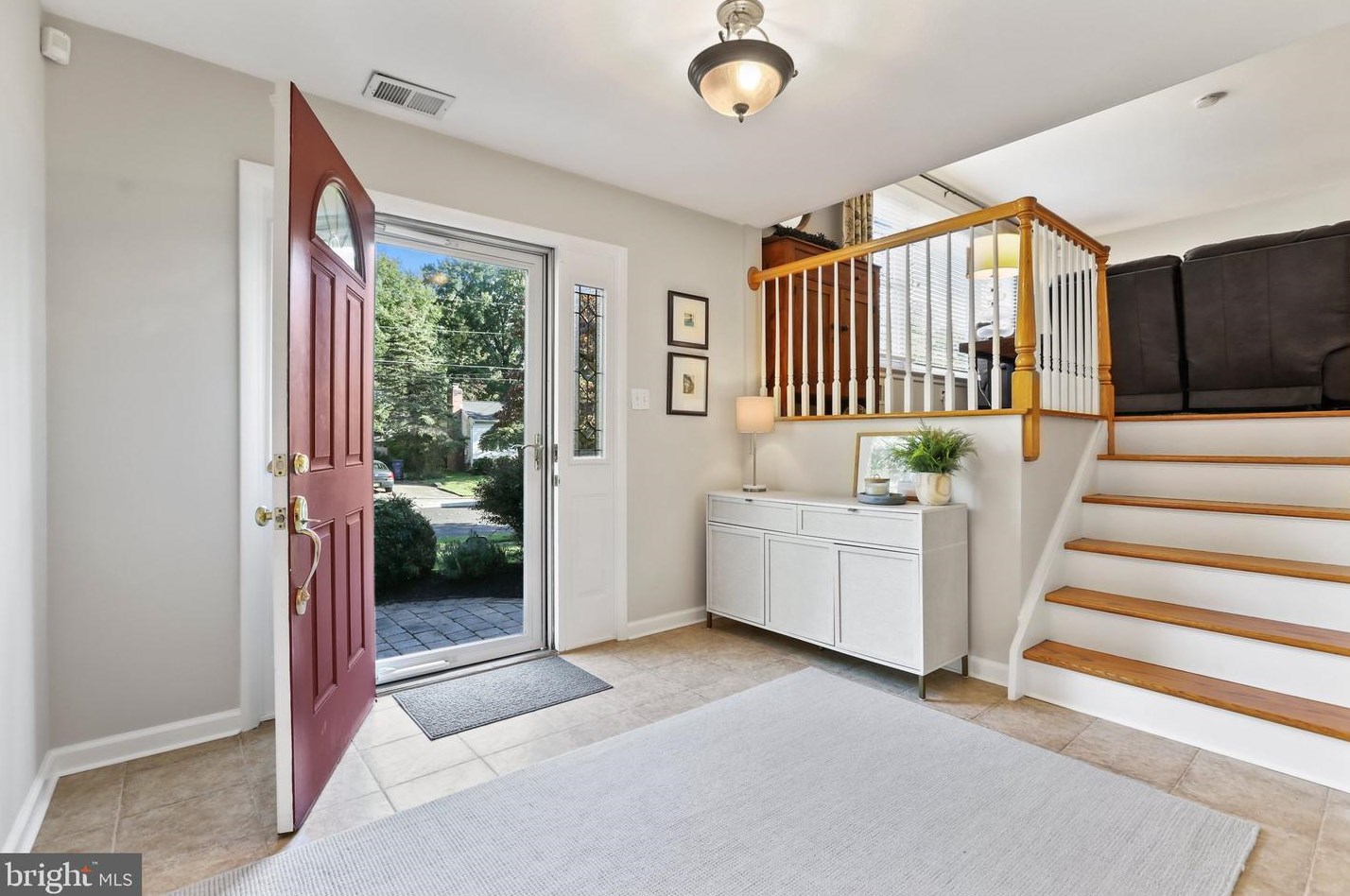 14 Hillsdale Rd, Lawrence Township, NJ 08648