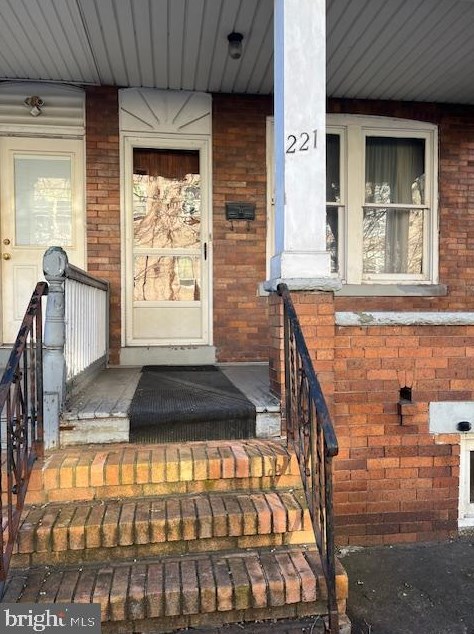 221 Grand St, Trenton, NJ 08611