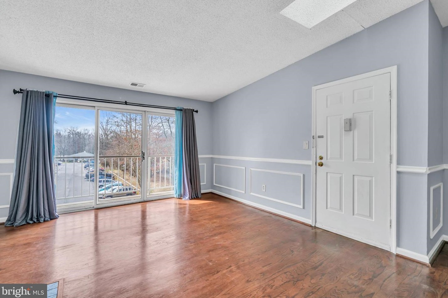 53 Aspen Ct, Trenton NJ  08619-4605 exterior