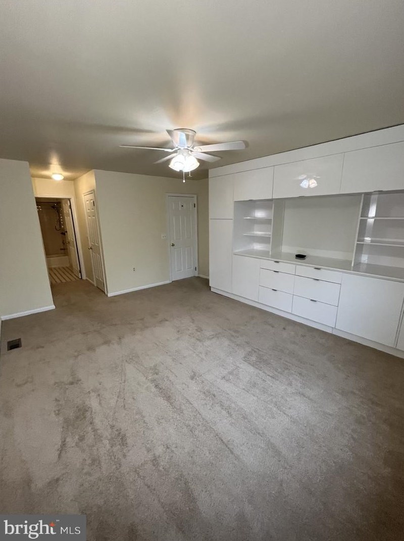 16 Astor Ct, Princeton, NJ 08540