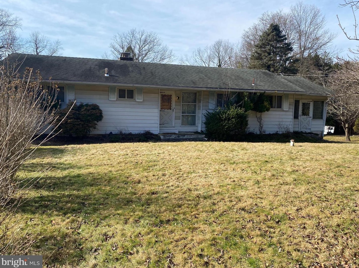 5 Edwards Pl, Trenton, NJ 08628