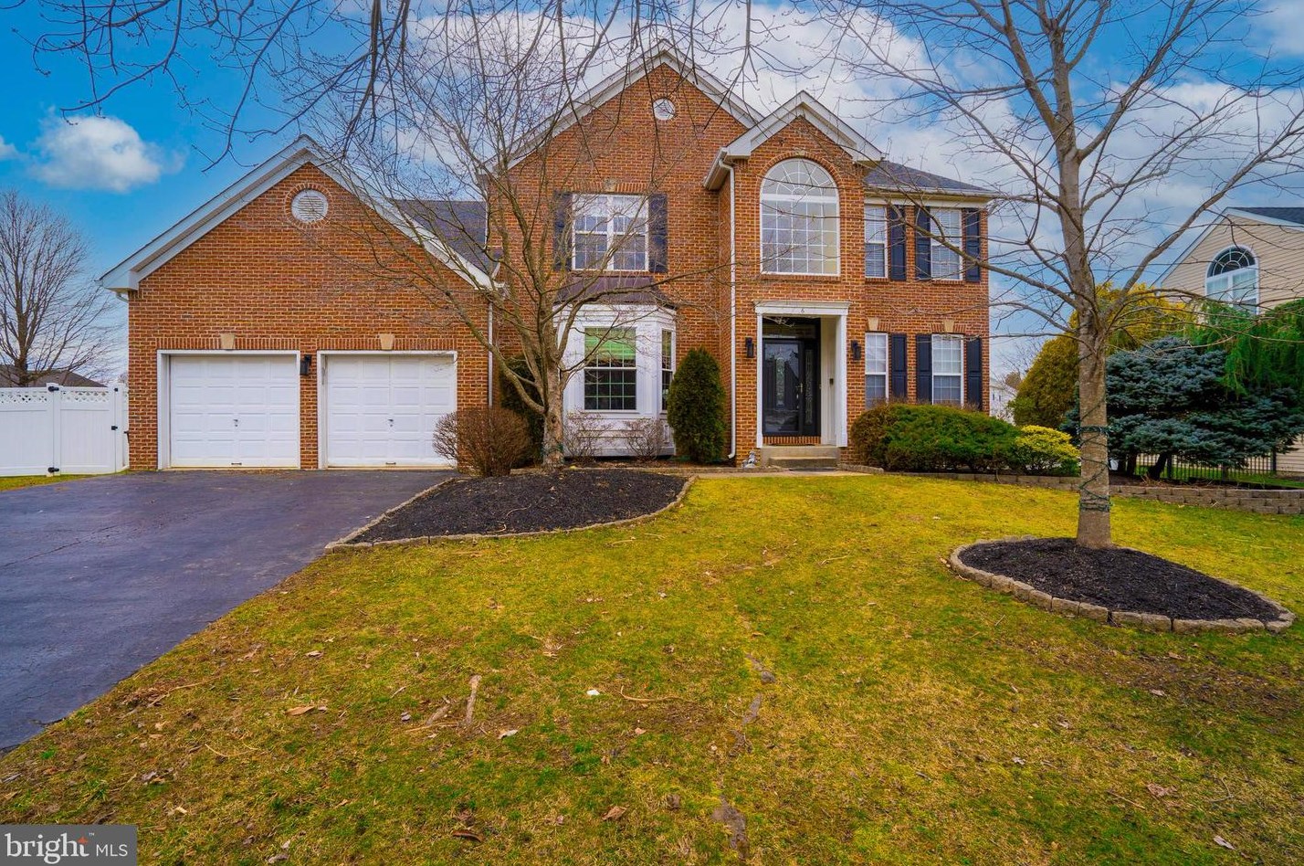 6 Stonehedge Dr, East Windsor, NJ 08520