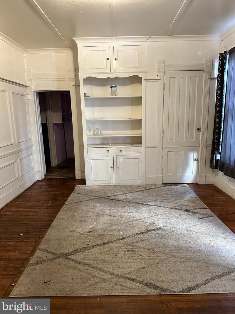 41 S Hermitage Ave, Trenton, NJ 08618