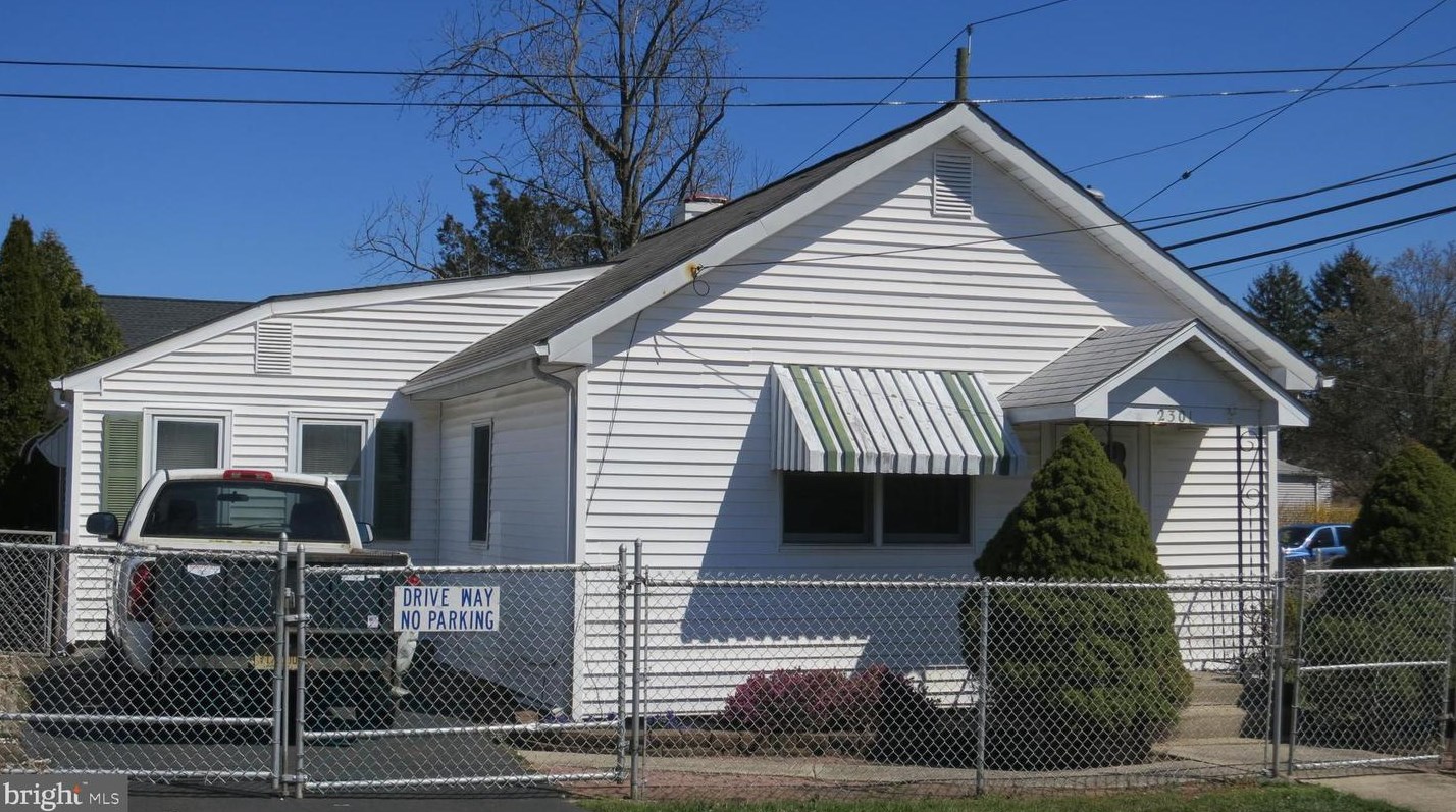 2301 Columbia Ave, Trenton, NJ 08638