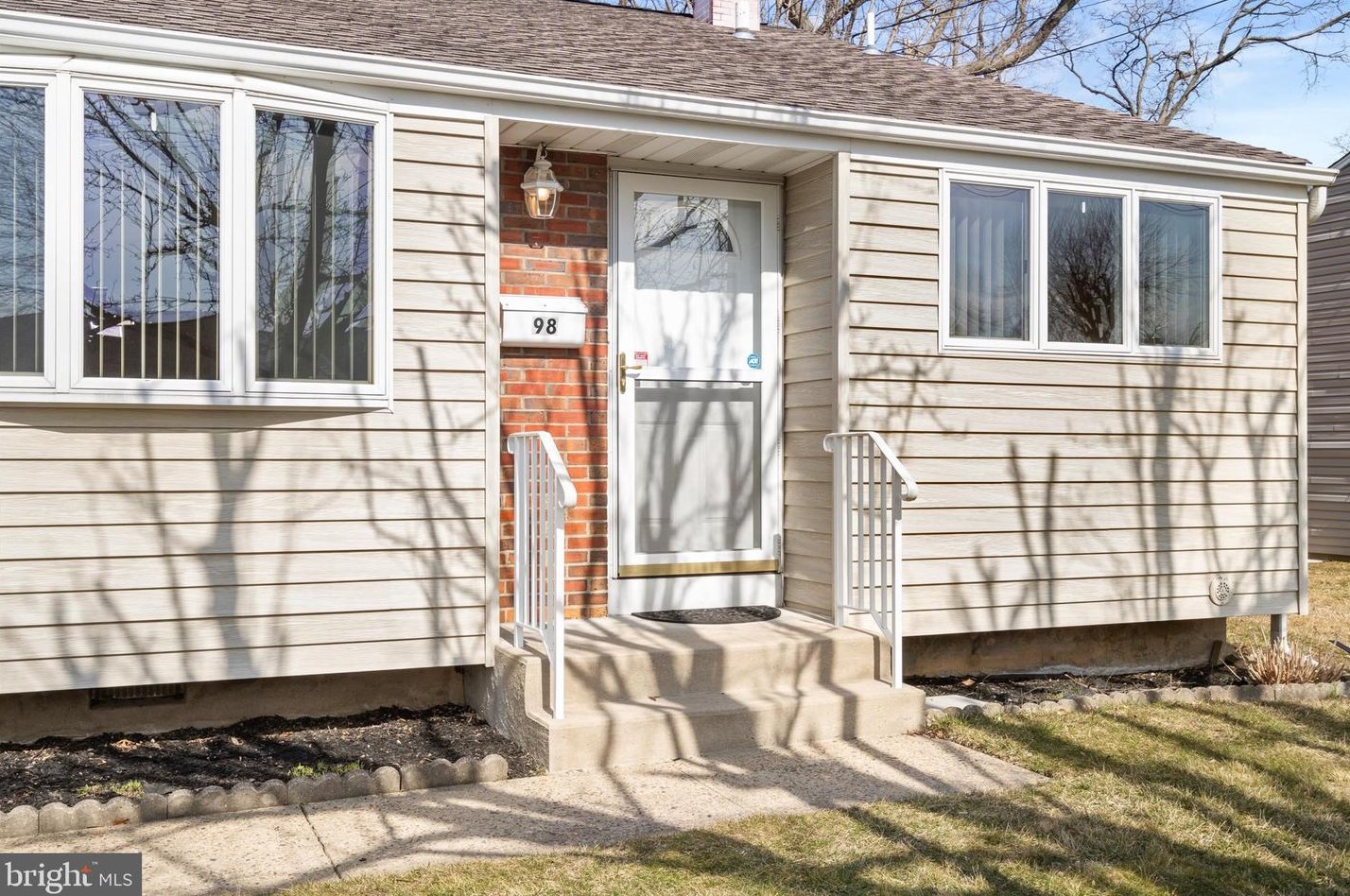 98 Elton Ave, Trenton, NJ 08620