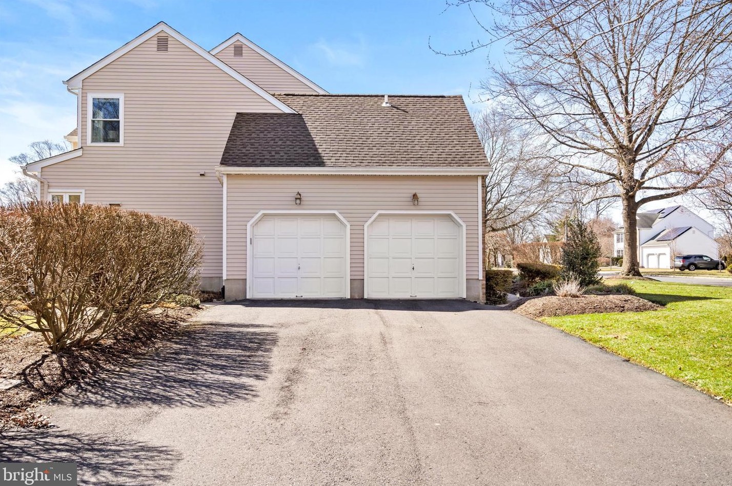 7 Ashwood Ct, Lawrence Township, NJ 08648