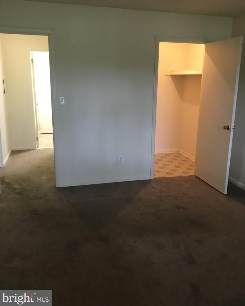 11 Avon Dr, East Windsor NJ 08520-5608 exterior