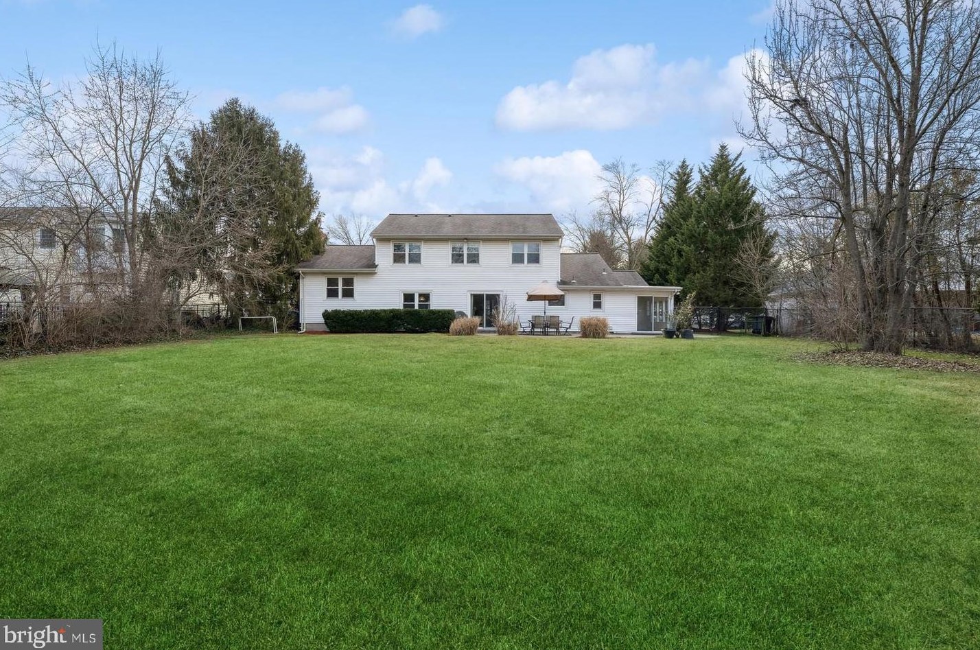 11 Van Wyck Dr, W Windsor Township, NJ 08550