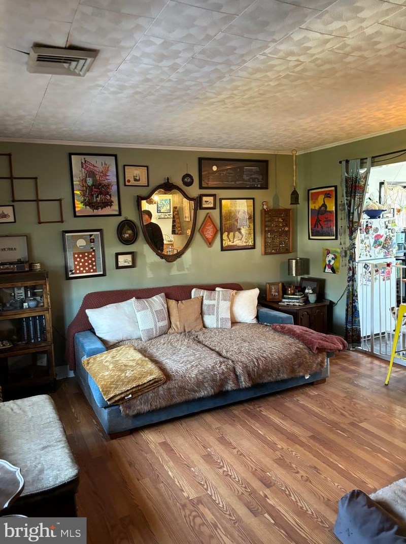 110 Beacon Ave, Trenton, NJ 08618