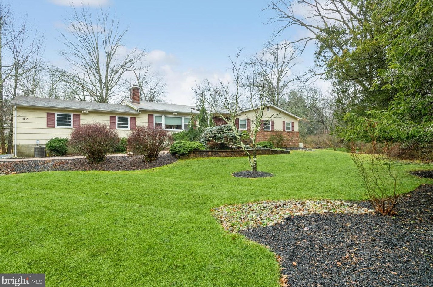 47 Meadowbrook Dr, Princeton, NJ 08540-3627