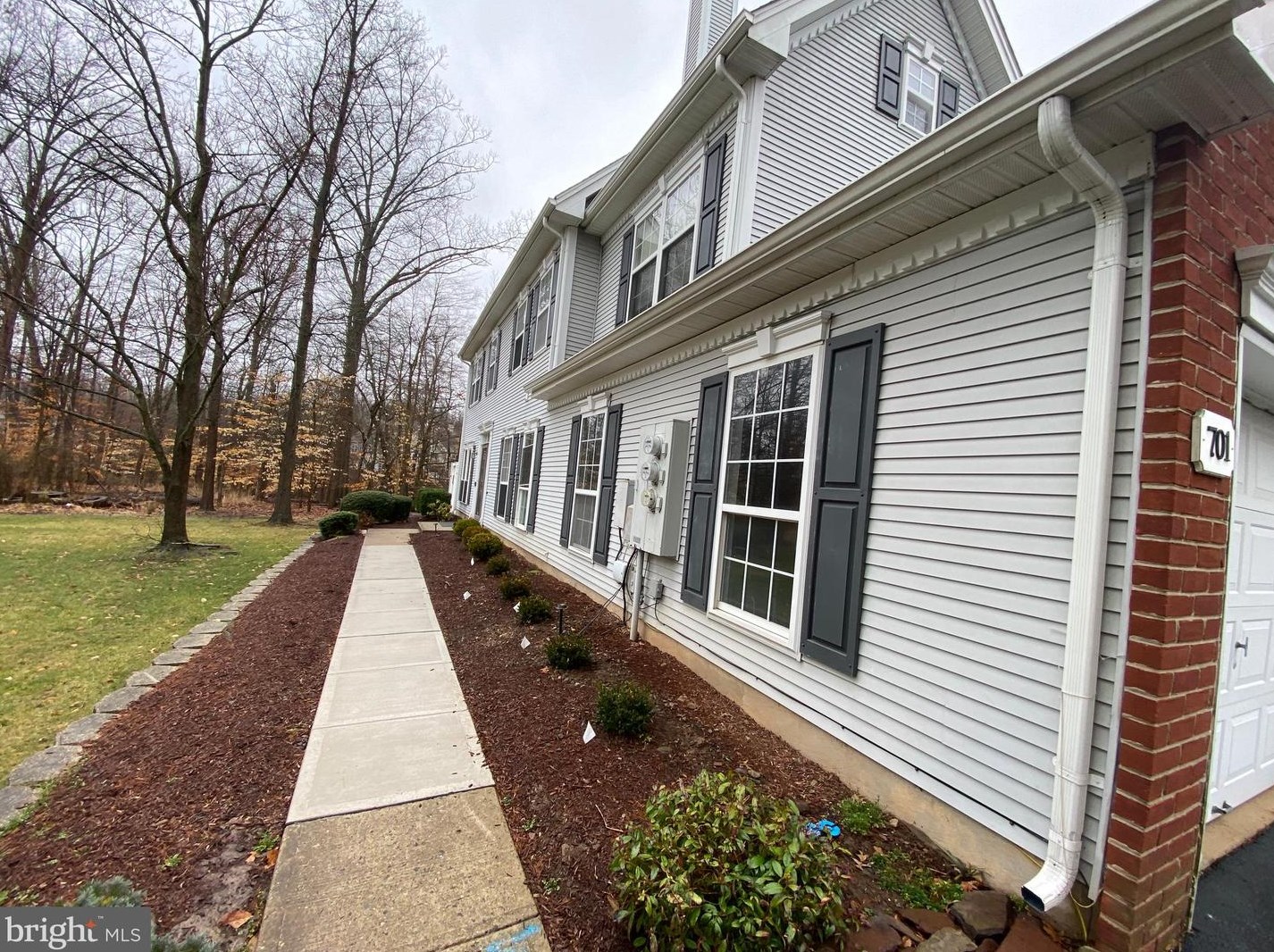 701 Deer Run Ct, Pennington NJ  08534-5233 exterior