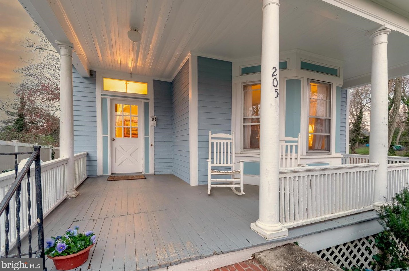 205 Maxwell Ave, East Windsor, NJ 08520