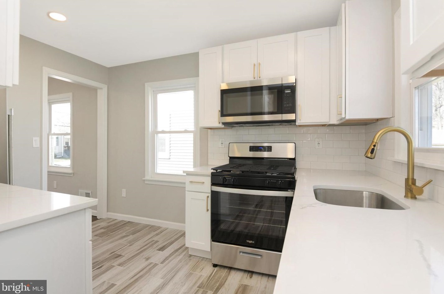 156 Greenland Ave, Trenton, NJ 08638