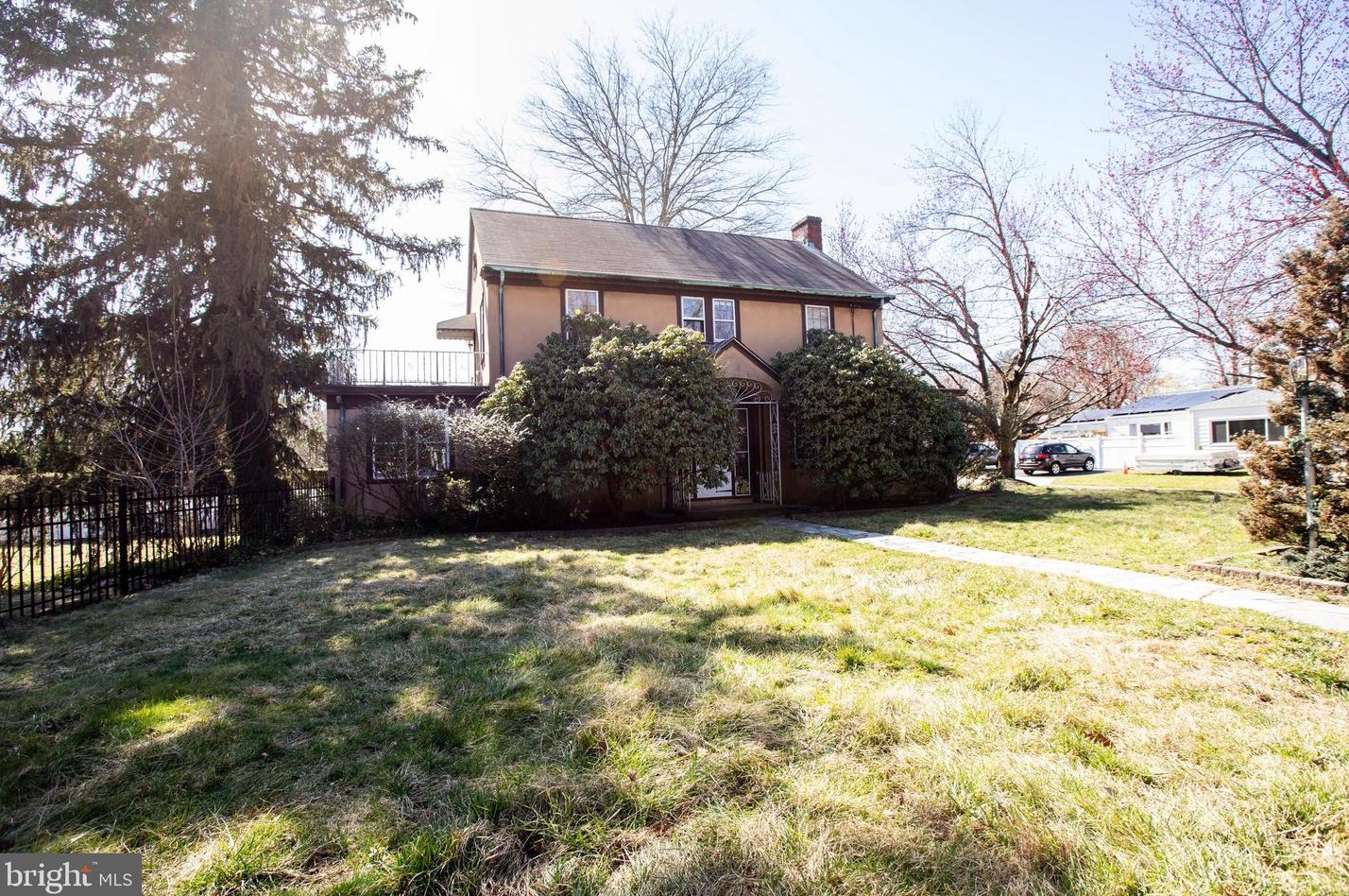 103 Grandview Ave, Trenton, NJ 08620-2925