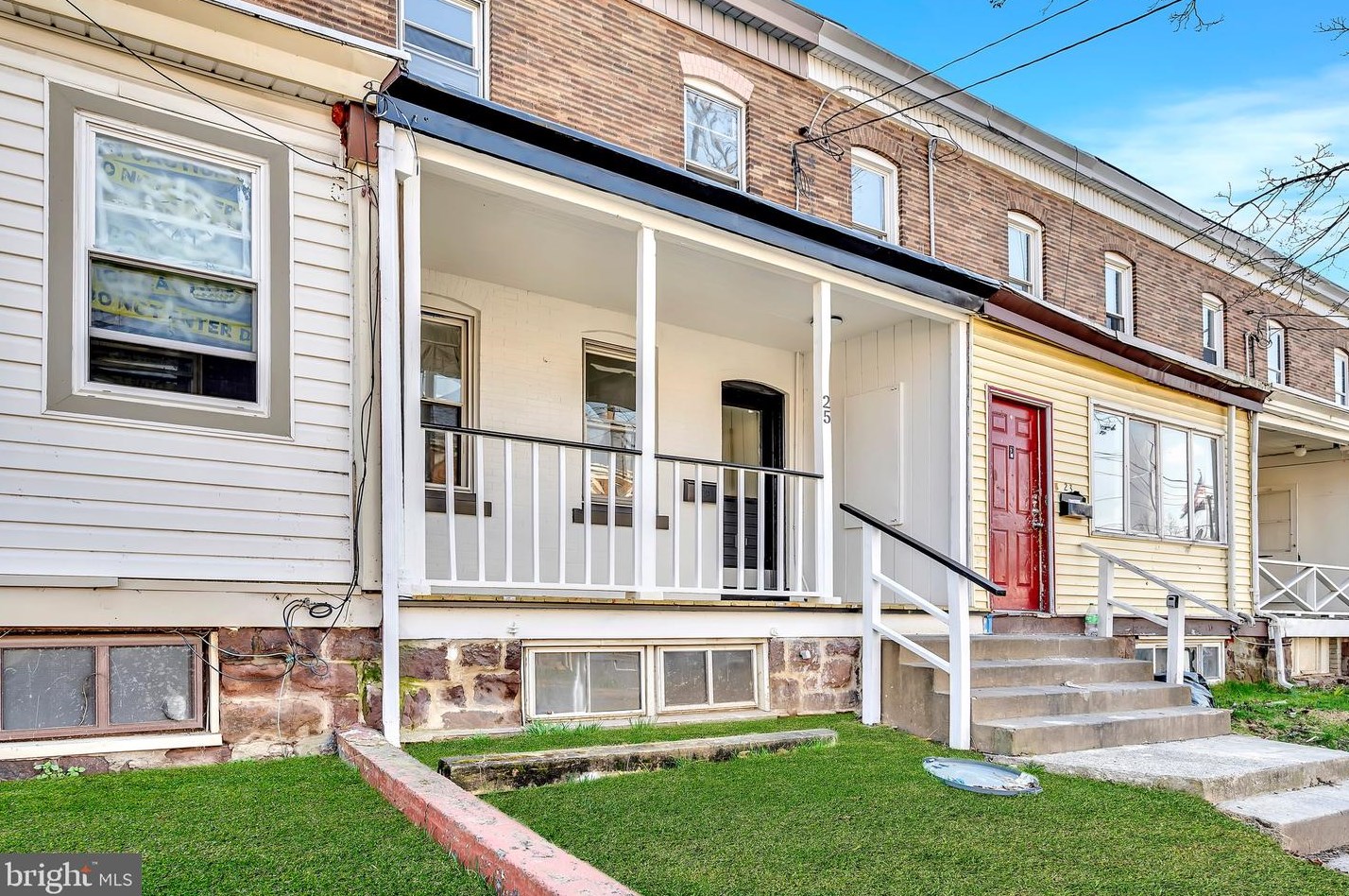 25 Adella Ave, Trenton NJ  08609-2001 exterior