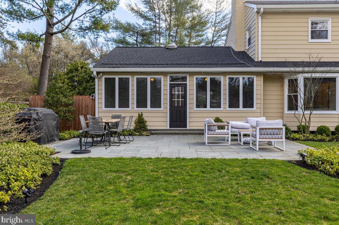 89 Carter Rd, Princeton NJ  08540-2107 exterior