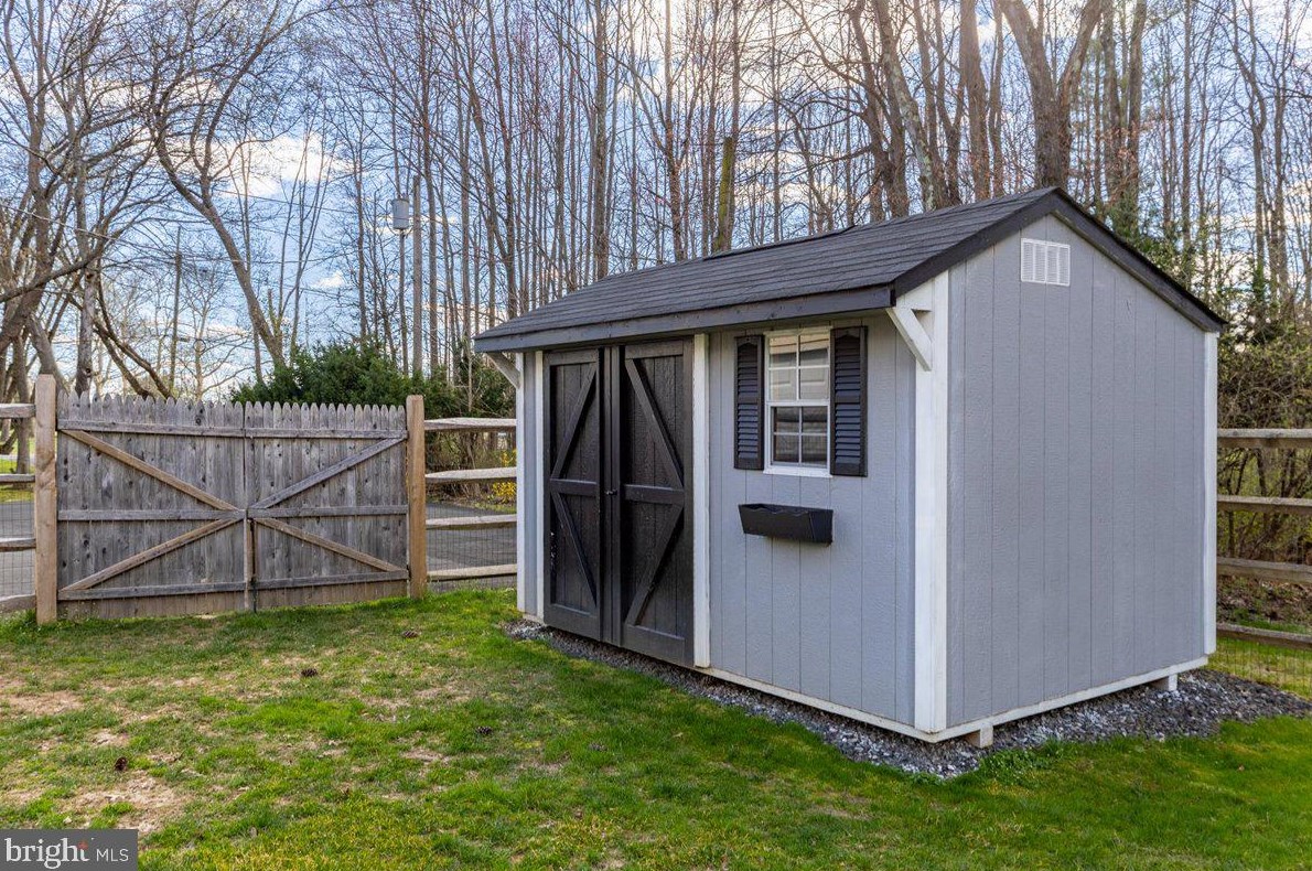 89 Carter Rd, Princeton NJ  08540-2107 exterior