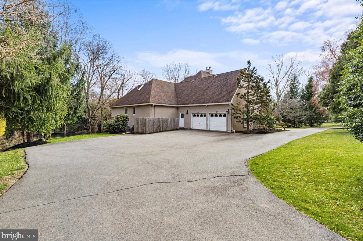 23 Littlebrook Rd, Princeton, NJ 08540-4038