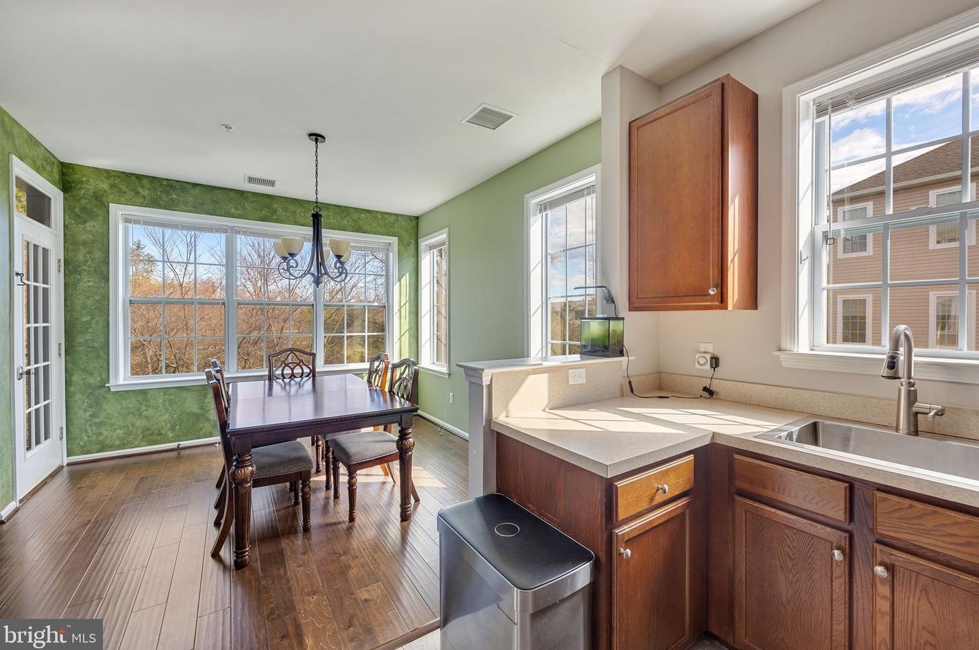 428 Timberlake Dr, Trenton NJ  08618-1475 exterior