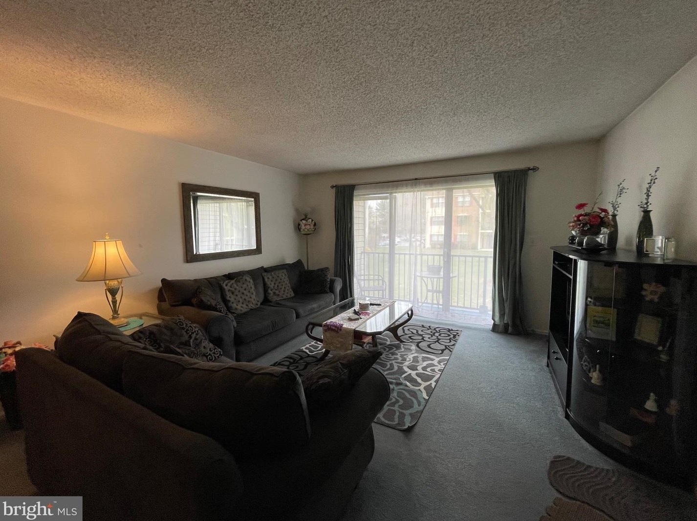 7 Poillon Ct, Lawrence Township, NJ 08648