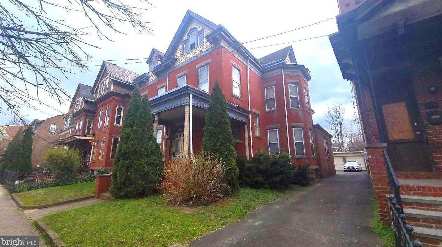 359 Hamilton Ave, Trenton, NJ 08609