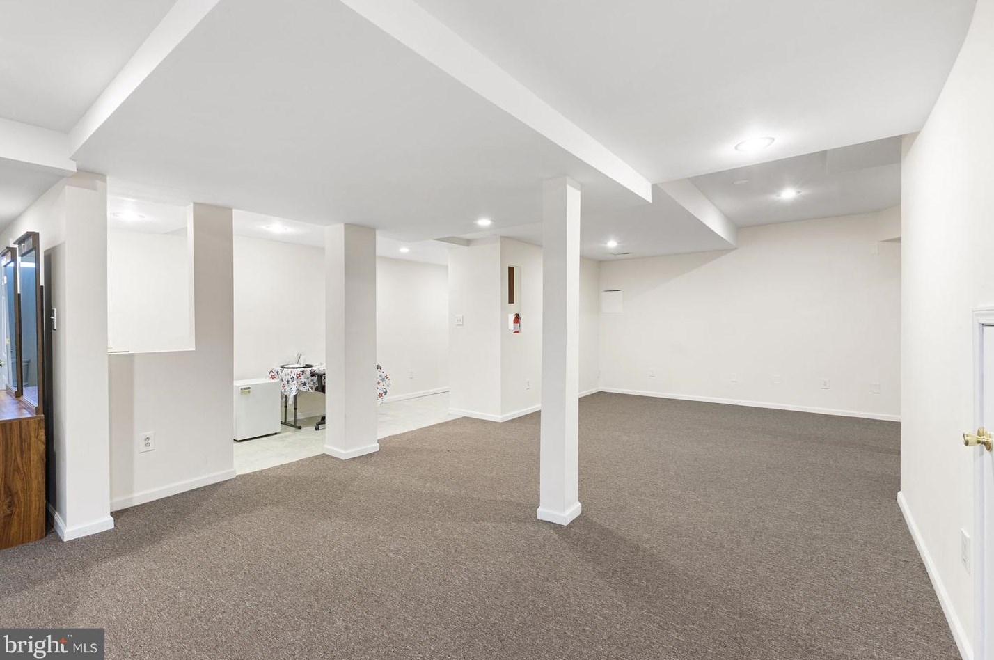 14 Benedek Rd, Princeton NJ  08540-2229 exterior