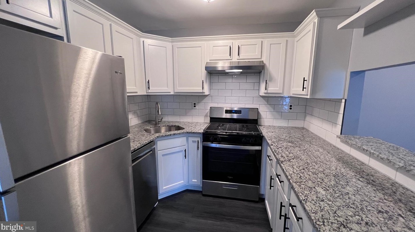 21 Cypress Ct, Trenton, NJ 08648