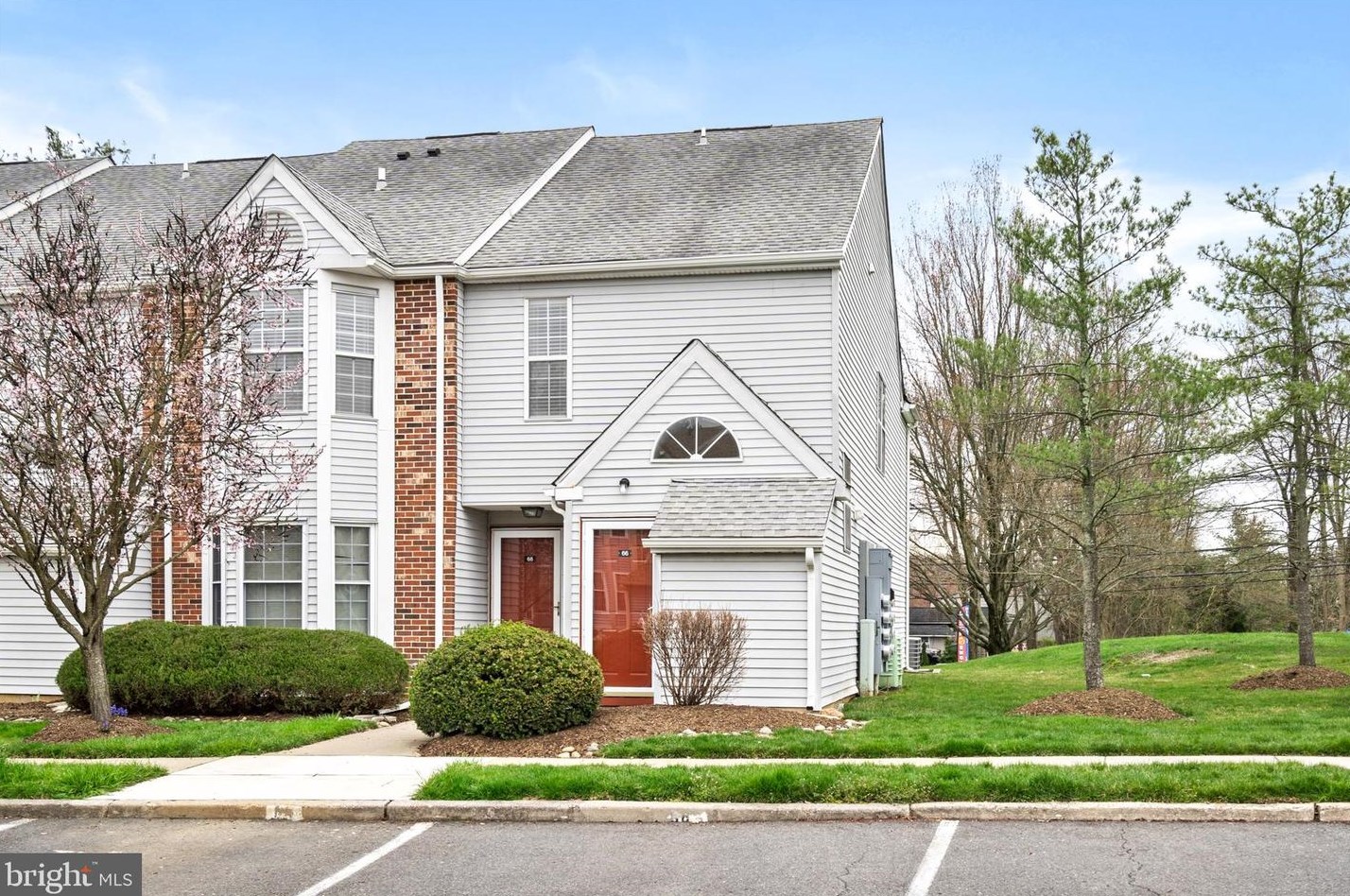 66 Pinewood Dr, Trenton, NJ 08690