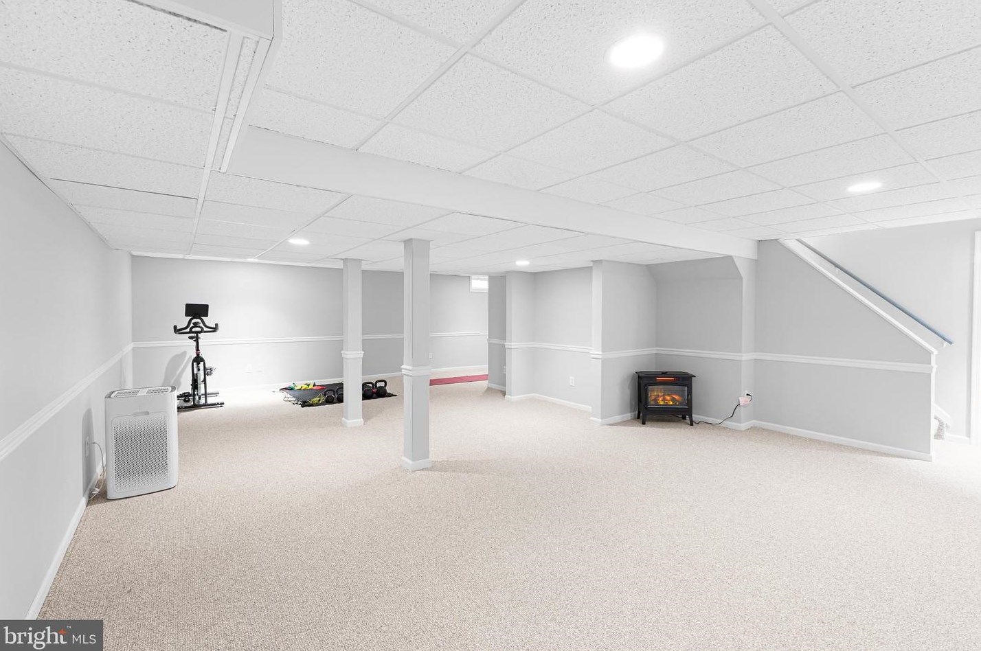 27 Andover Way, Trenton NJ 08610-1201 exterior