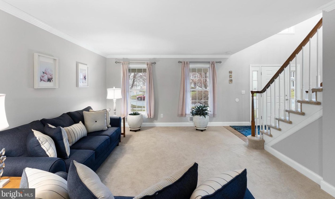 27 Andover Way, Trenton NJ 08610-1201 exterior