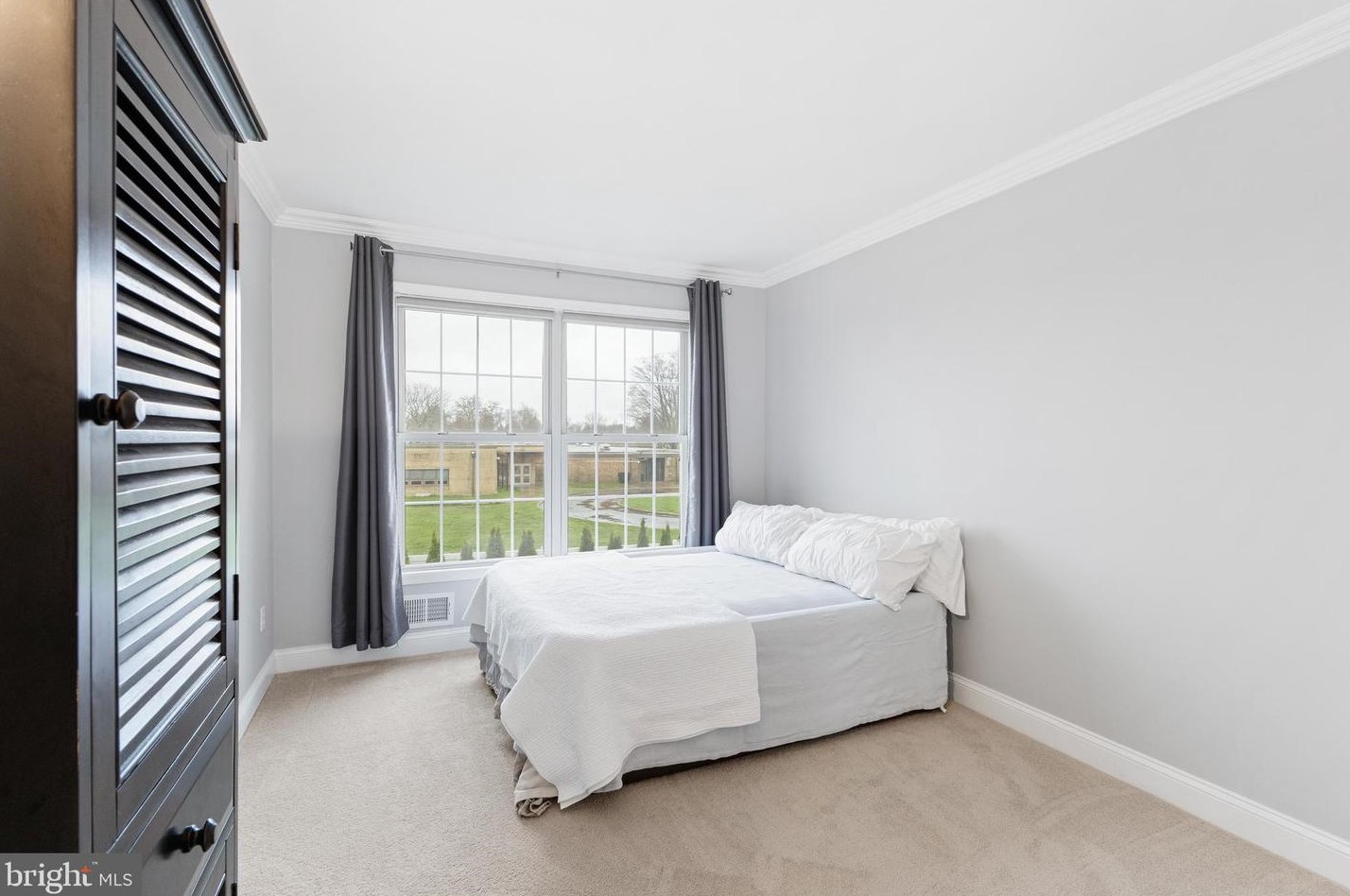 27 Andover Way, Trenton NJ 08610-1201 exterior