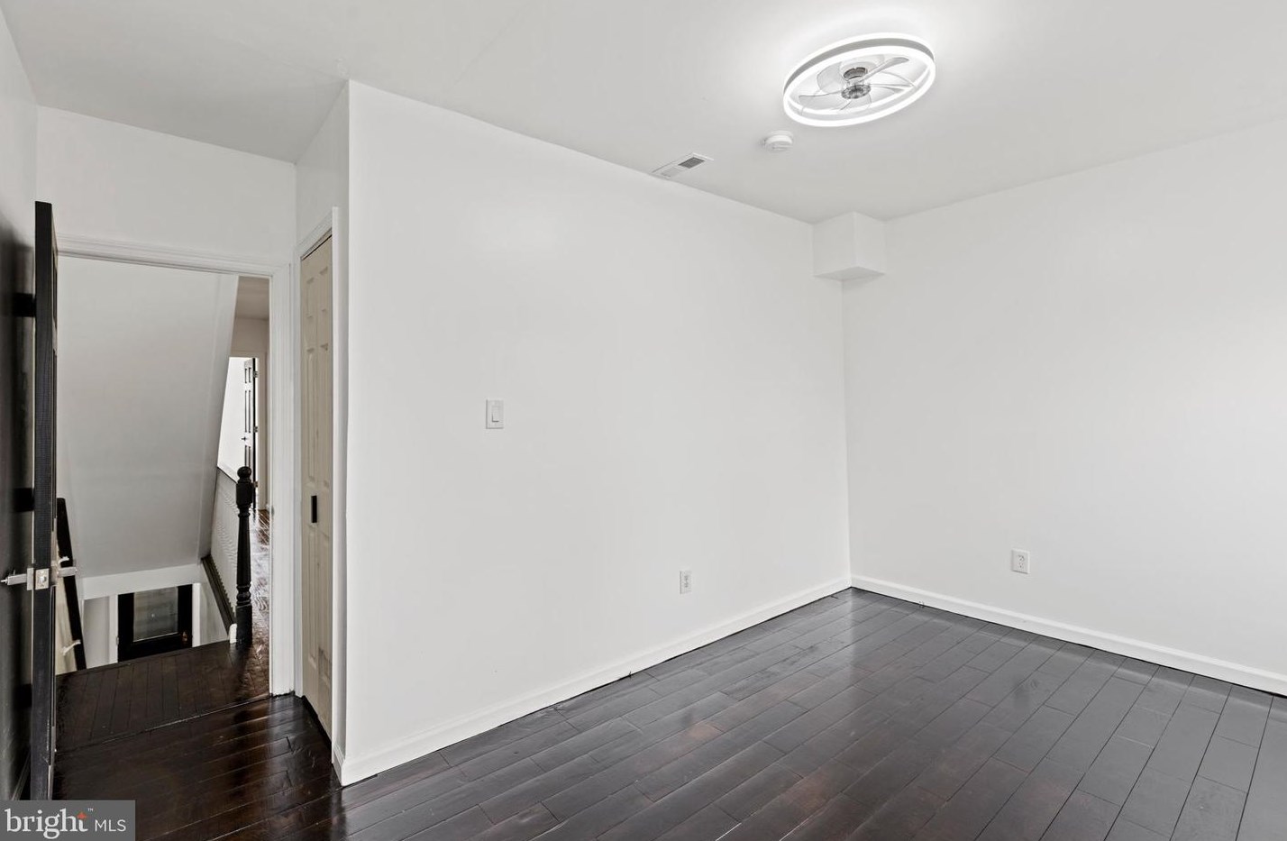 825 Stuyvesant Ave, Trenton NJ  08618-4105 exterior