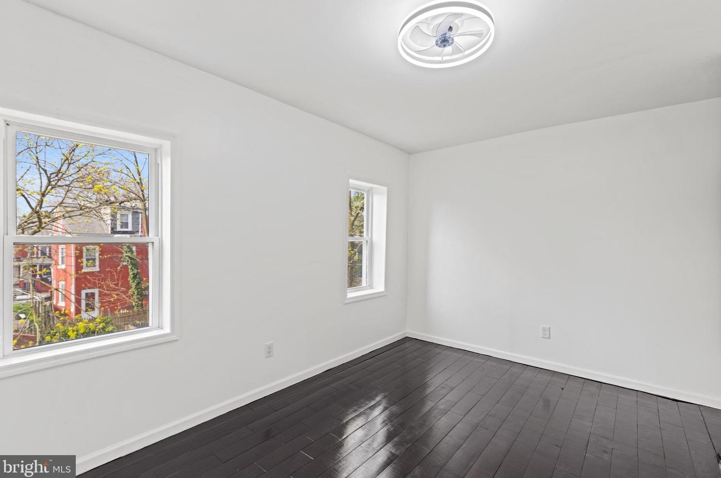 825 Stuyvesant Ave, Trenton NJ  08618-4105 exterior