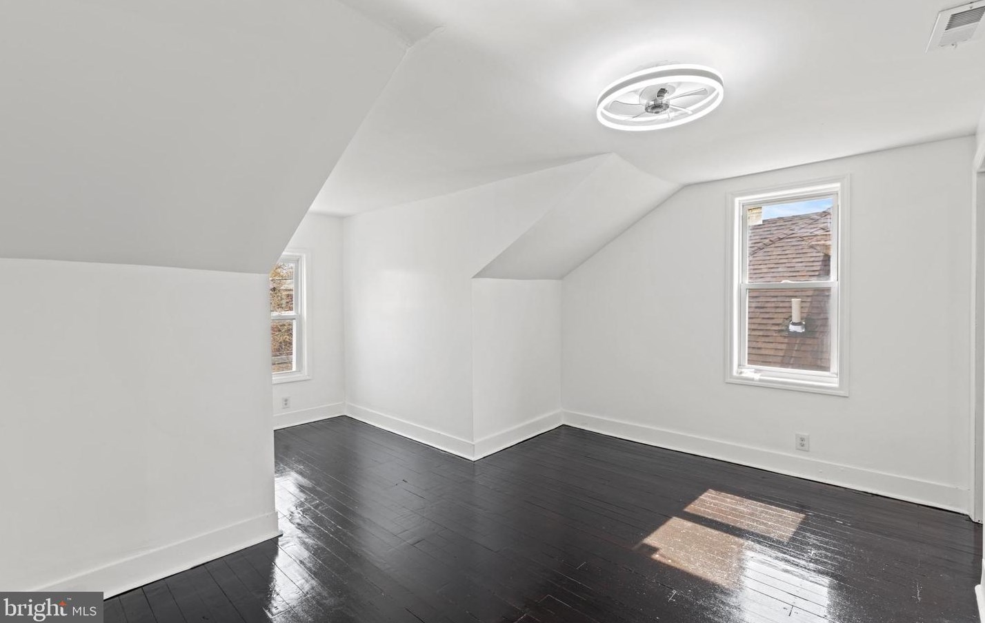 825 Stuyvesant Ave, Trenton NJ  08618-4105 exterior