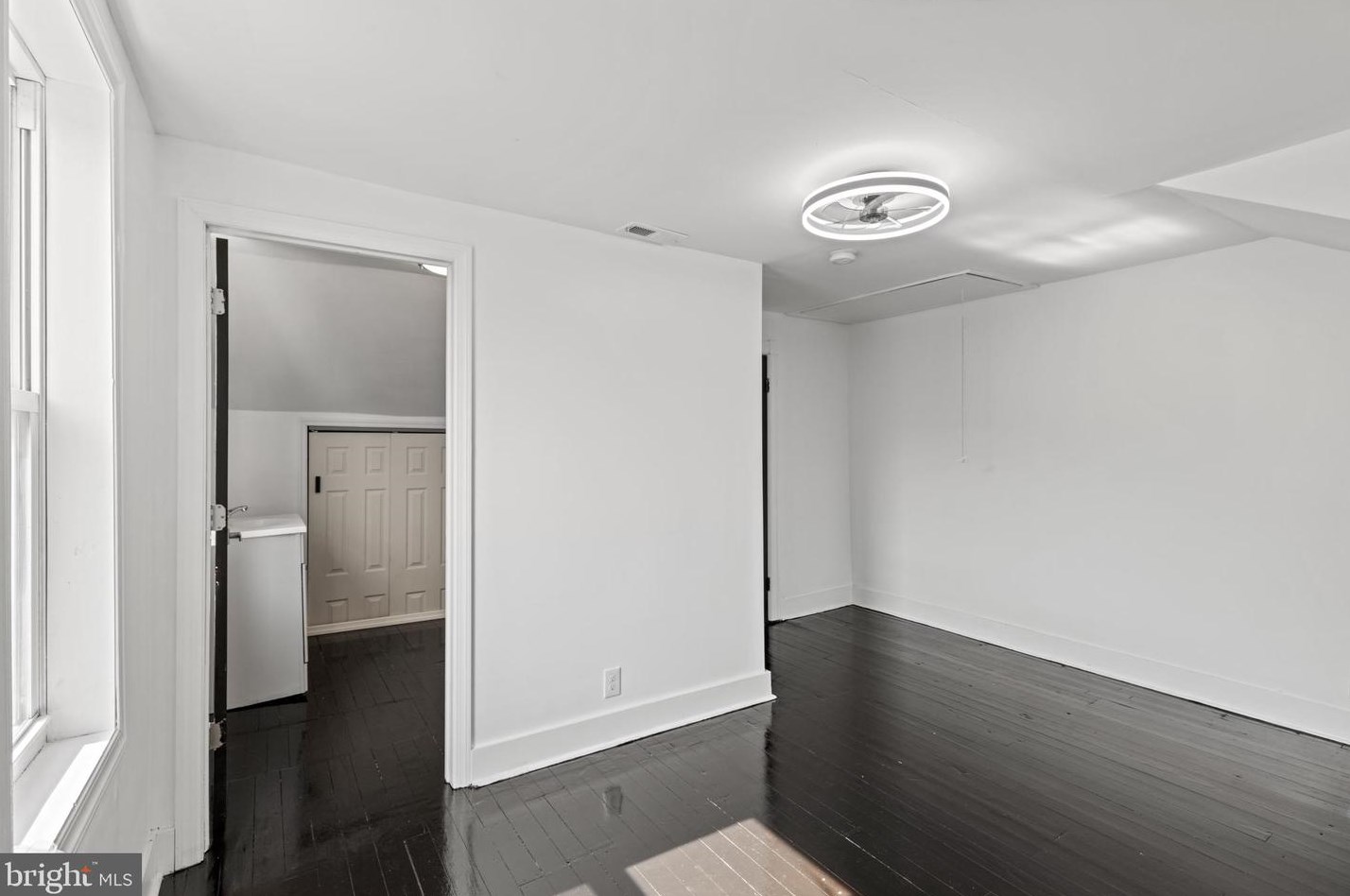 825 Stuyvesant Ave, Trenton NJ  08618-4105 exterior