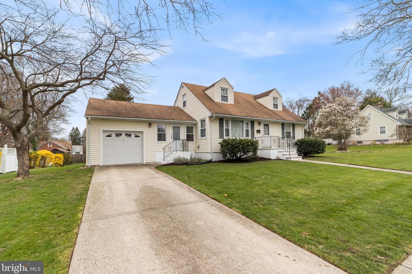 756 Bunker Hill Ave, Lawrence Township, NJ 08648