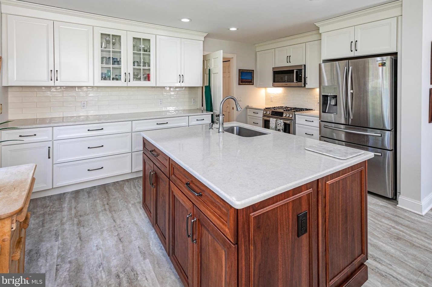 25 Brearly Rd, Princeton NJ  08540-6767 exterior