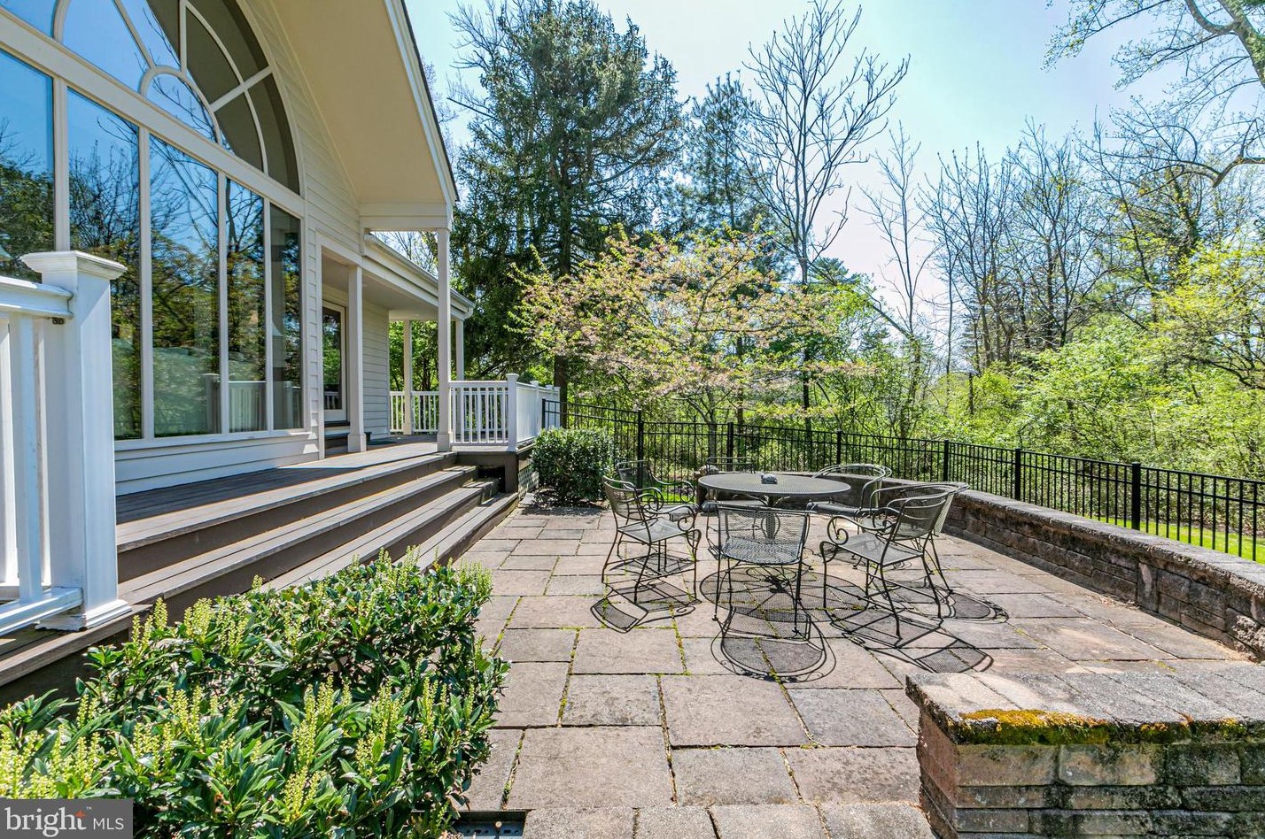 25 Brearly Rd, Princeton NJ  08540-6767 exterior