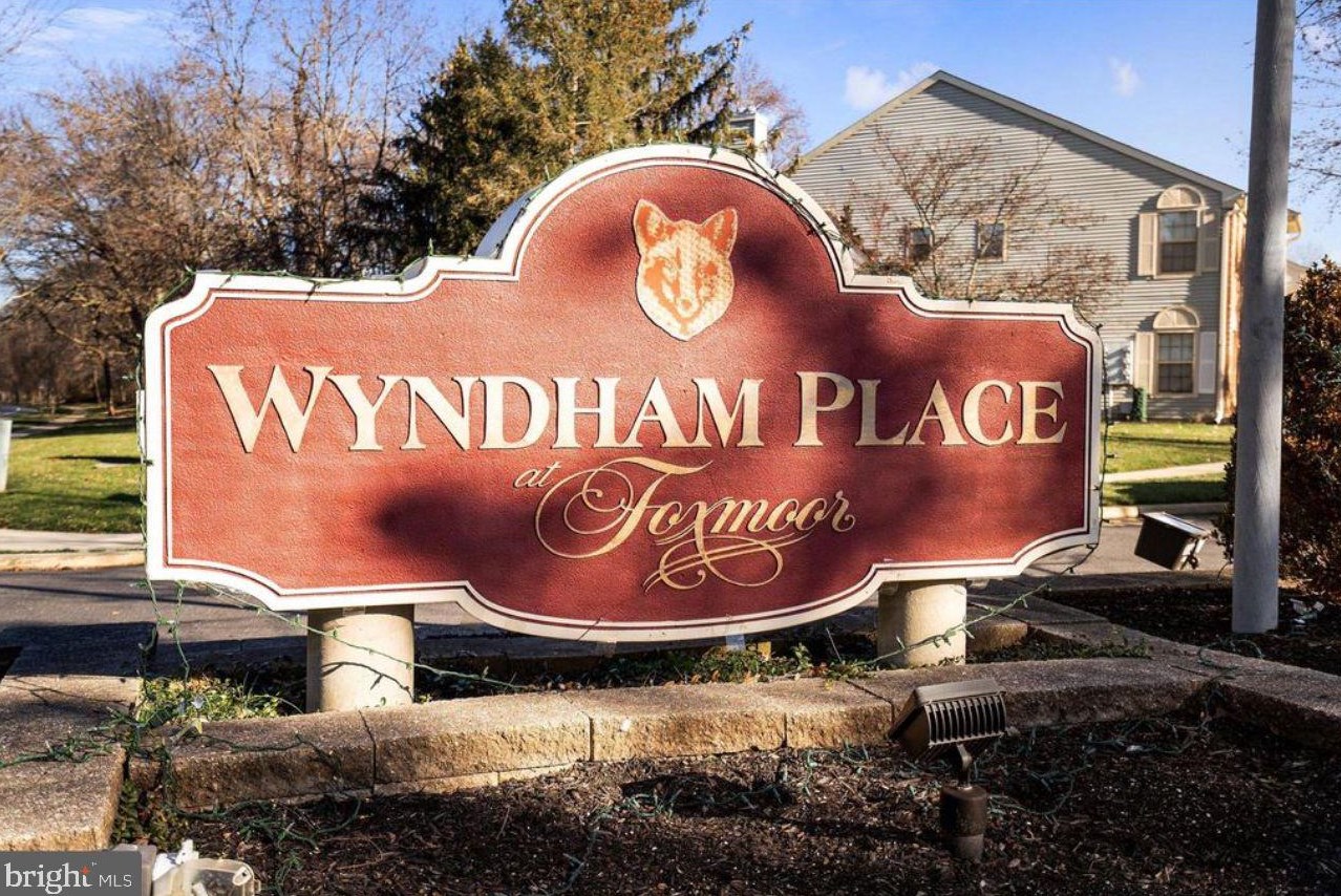 14 Wyndham Pl, Trenton NJ  08691-3120 exterior