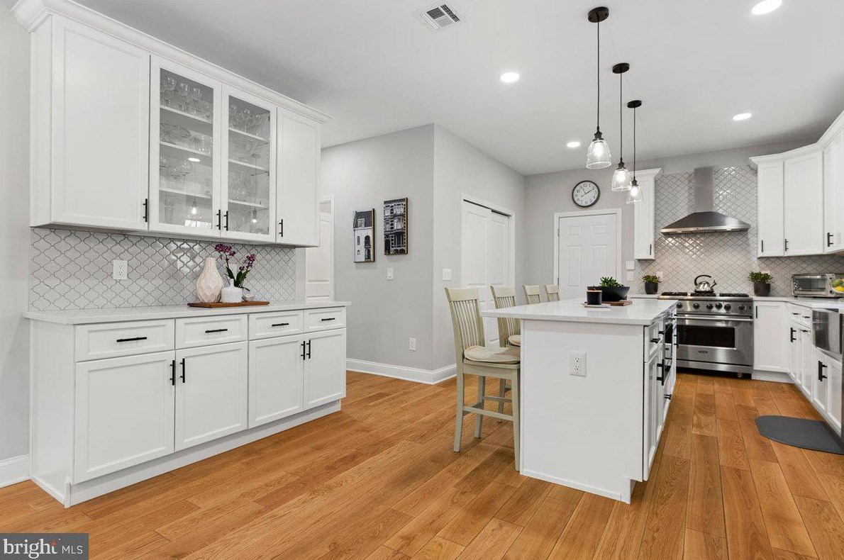 107 Westcott Rd, Princeton NJ  08540-3061 exterior