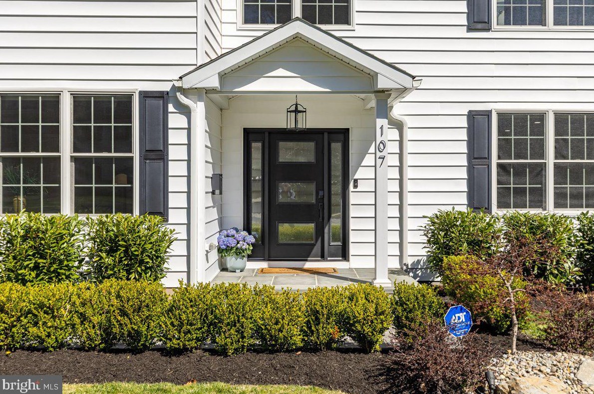 107 Westcott Rd, Princeton NJ  08540-3061 exterior