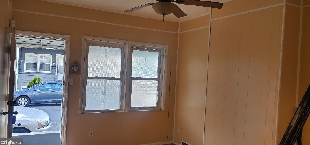 52 Randall Ave, Trenton NJ  08611-3106 exterior