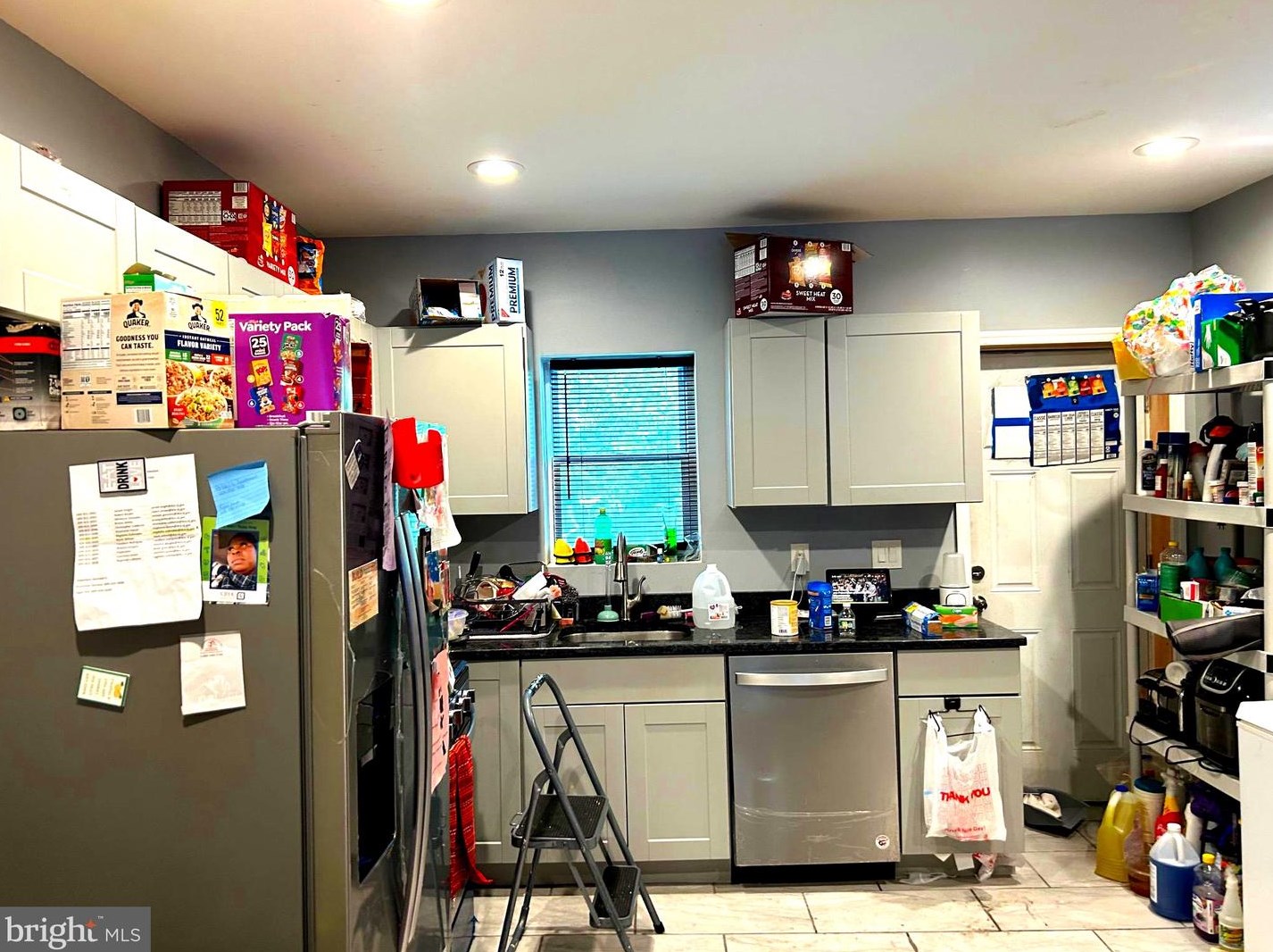 8 Hollywood Ave, Trenton, NJ 08609-1313