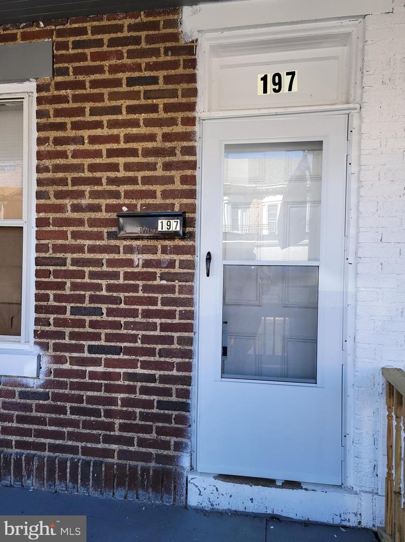 197 Rosemont Ave, Trenton, NJ 08618-4423